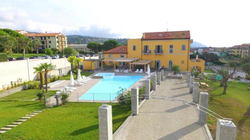 hotel photo