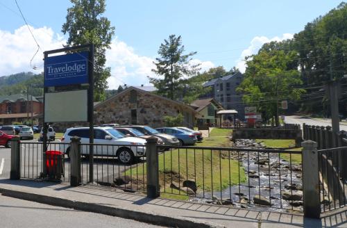 Bishop Inn Downtown Gatlinburg – Gatlinburg, TN