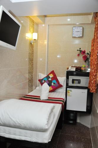 Single Room room in Pearl Premium Guest House - Premium Guest House Limited