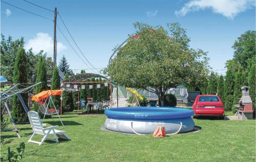 Stunning apartment in Siófok w/ Outdoor swimming pool, WiFi and 2 Bedrooms in Siófok