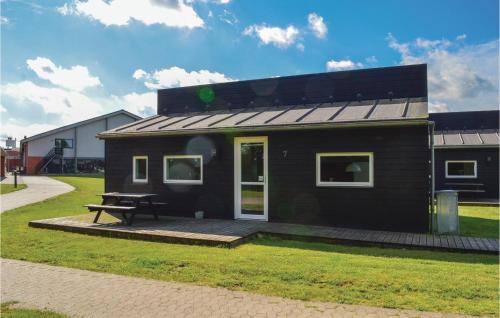  Holiday Home Halvejen Hytte Spjald Xi in 6971 Spjald