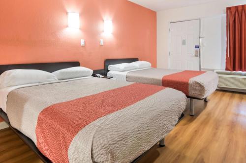 Motel 6-Fort Worth, TX - Seminary in Fort Worth, USA