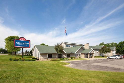 AmericInn by Wyndham Northfield - Hotel