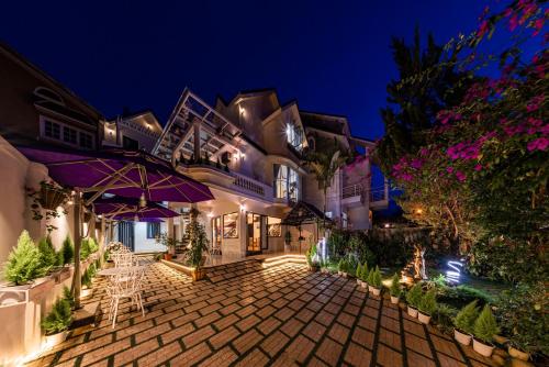 DALAT HOA NANG HOTEL