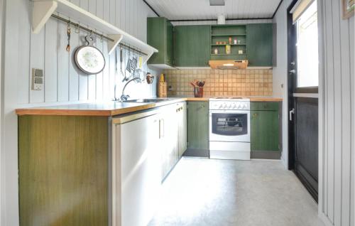 kuchyně, Three-Bedroom Holiday Home In Hurup Thy in Sindrup