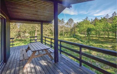 zahrada, Three-Bedroom Holiday Home In Hurup Thy in Sindrup