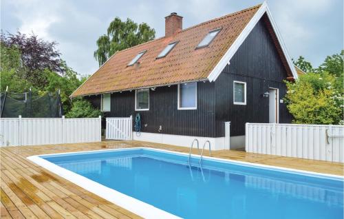  Four-Bedroom Holiday Home In Grasted in Græsted