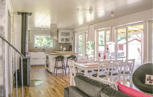 Amazing Home In Bolmsö With Wifi (Amazing Home In Bolmso With Wifi) in Bolmso