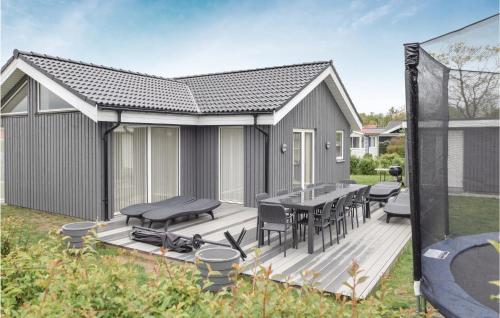 Beautiful Home In Brkop With 5 Bedrooms, Sauna And Wifi