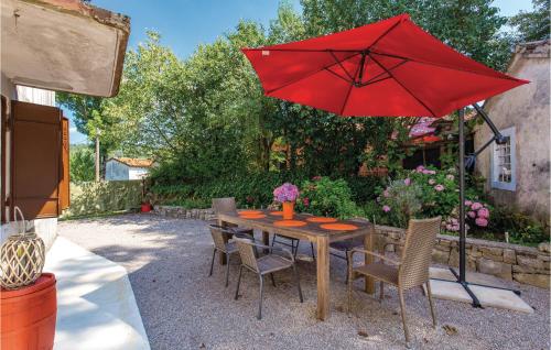  Two-Bedroom Apartment in Vele Mune in 51212 Vele Mune