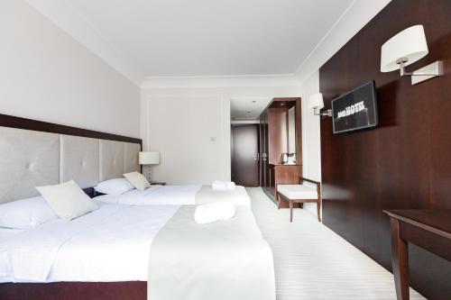 GARNI HOTEL AMI - image 7