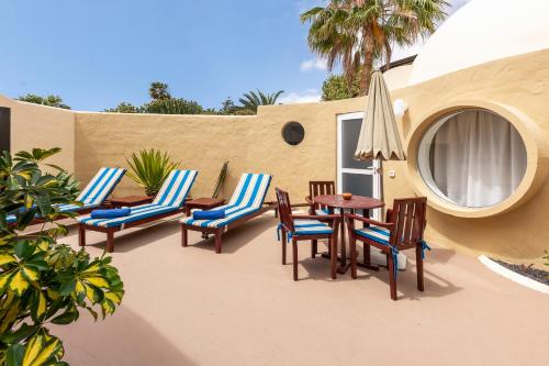 2 bedrooms, 4 beds