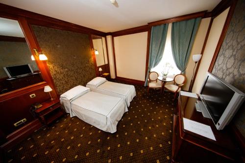 Hotel Select - image 6