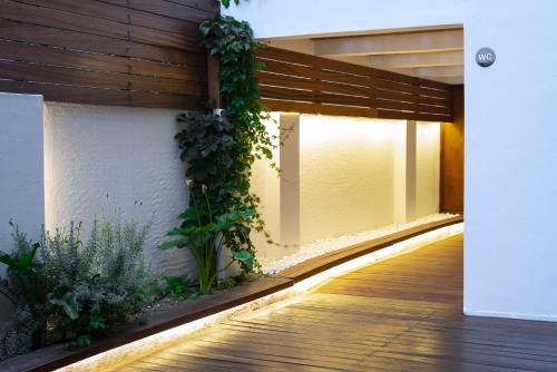 Athena Hotel - main image