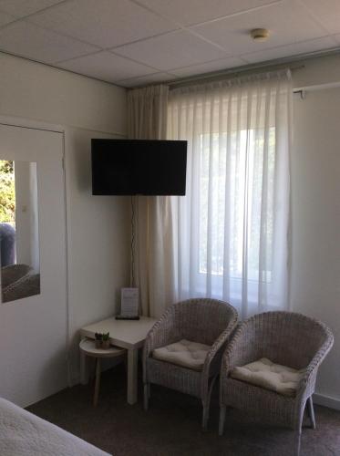Hotel Pension Oranje - image 8