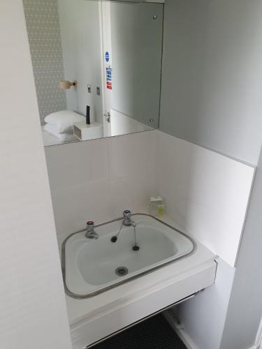 The Derby Conference Centre - Shared Accomodation 4