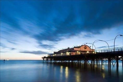 The Bays Clee Rd in กริมส์บี