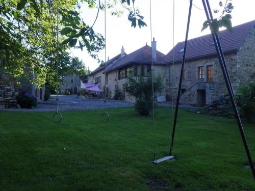 Gîte de Franc Saône et Loire référencé 1961 Les Perrières entre Autun et Le Creusot chez Maymard Yannick