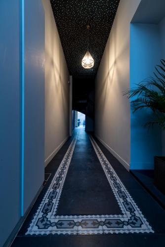 Plaka Arch Suites - image 7
