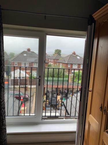 Lake Lounge Rooms in Smithybridge