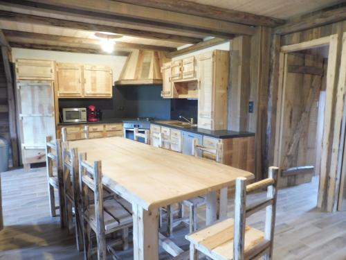 gîte 8 personnes " LE CHAMOIS "