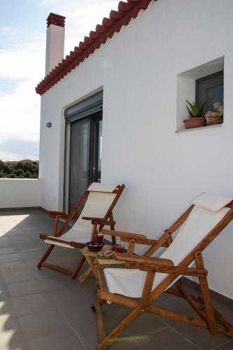  LIOFYTO - Stylish villa with views to Foinikounda bay in Kamária
