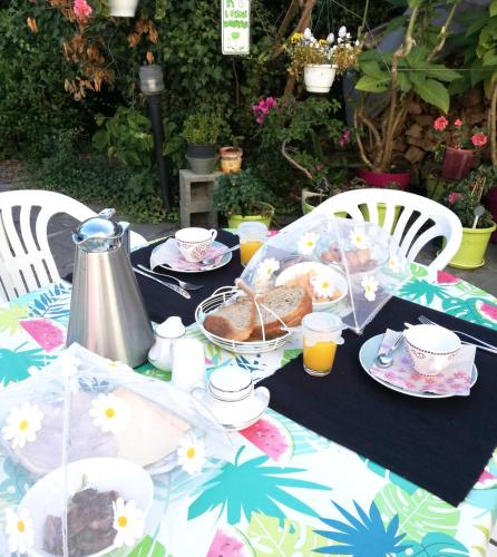 طعام و مشروبات, B and B Comme chez soi in دينانت