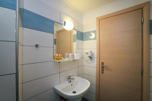 Europe Hotel - image 2