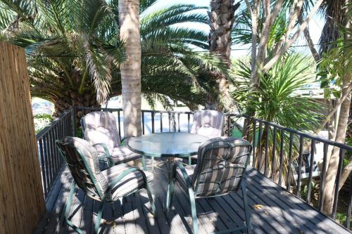 Amber Light Wilderness Beach Cottage – Wilderness, MO