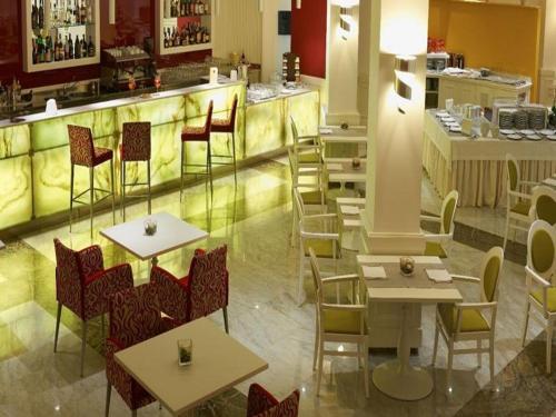 Restoran, Oriente Hotel in Bari