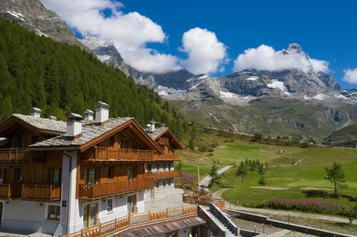 3 Chalets Aparthotel - Accommodation - Breuil-Cervinia