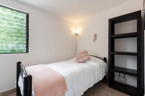 Cuarto privado las lomas in Mexico City, Mexico