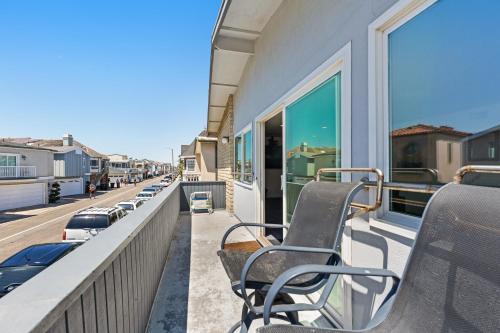 Upper Level Beach Retreat photo 1