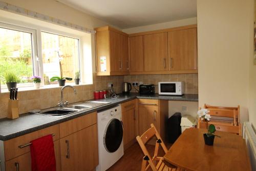 Cowsley House - image 3