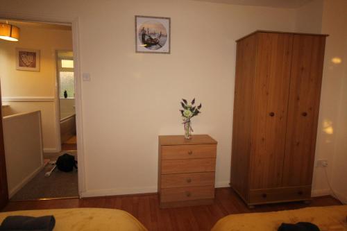 Cowsley House - image 12