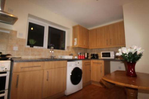 Cowsley House - image 4