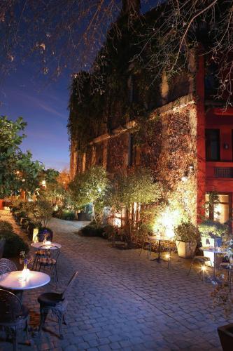 Hotel Boutique Castillo Rojo in Santiago