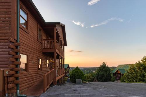 Arrowhead Log Cabin Resort Brief Escape Cabin - image 7
