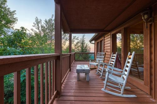 Arrowhead Log Cabin Resort Brief Escape Cabin - image 8