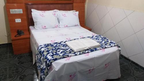 Double Room image 9