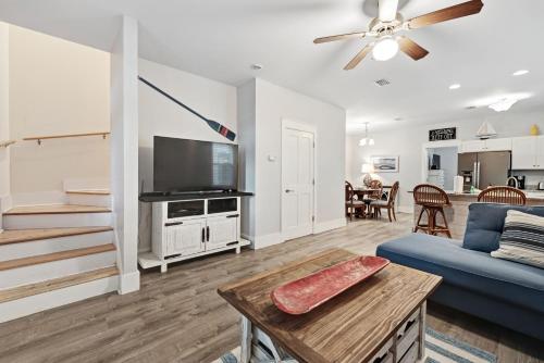 3 Bed 4 Bath Vacation home in Barefoot Cottages - Port St. Joe