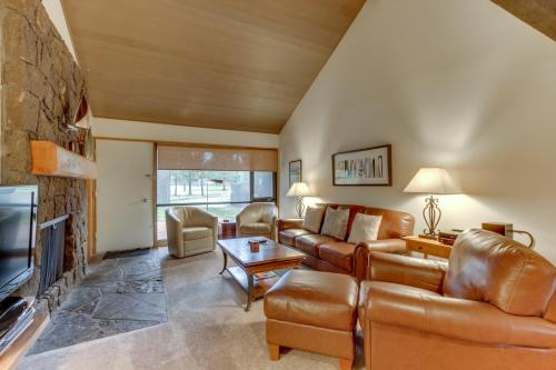 . Meadow House 76 | Discover Sunriver