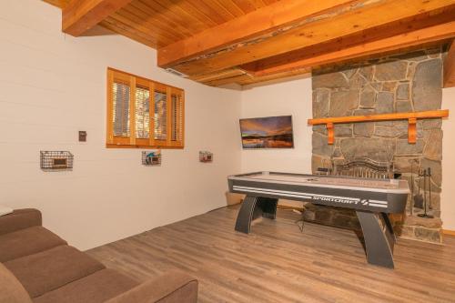Summit Lifts and Logs Cabin - image 5