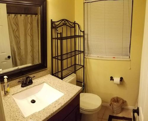 C3 Large Private Master Room & Bath with 55" TV near Olympia