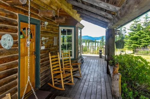 Log Home on Lopez-Spencer Spit