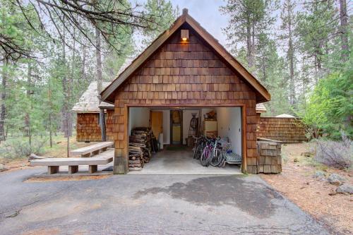 Conifer Lane - Lovely Woodland Setting - image 4