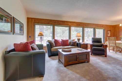 Conifer Lane - Lovely Woodland Setting - image 5