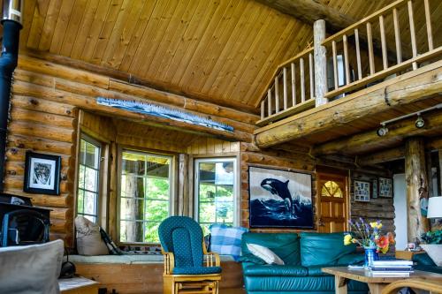 Log Home on Lopez-Spencer Spit - image 6