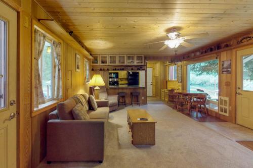 Alsea River Fishing Cabin