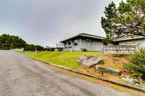 Manzanita Beach Cottage MCA #520 - image 3